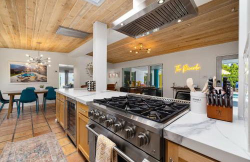 The Ricardo! Mid-Century Villa with Saltwater Pool - Foto 21