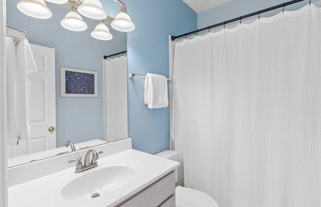 Steps to Beach! Arcade Game Room, Pool + Hot Tub Calico Scallop by Avantstay - Foto 46