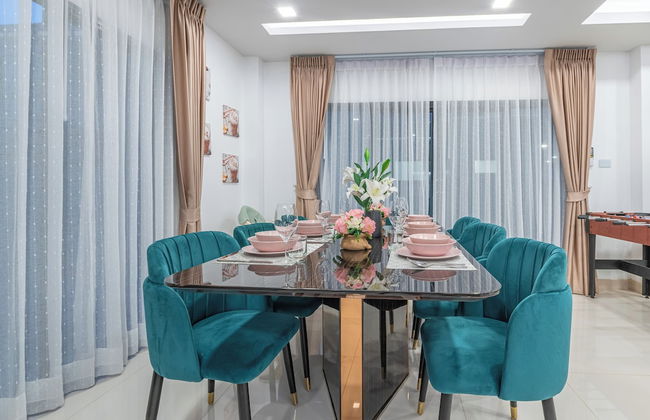 Southern Peak Pool Villa HuayYai Pattaya - Photo 54