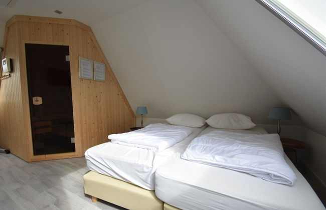 Wellness aan het Water in Earnewoude - Photo 4