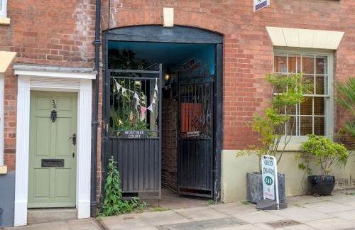 The Lilley Pad in Ludlow Cosy, Central, Perfect for Couples, Netflix & Parking Permit - Photo 15