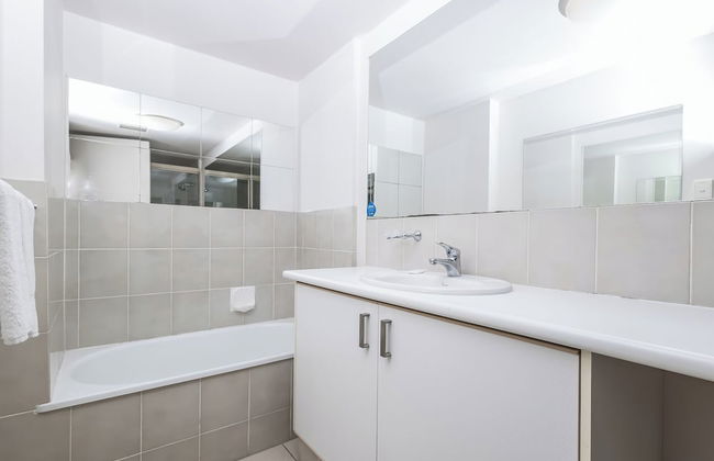 Bayview Beach Holiday Apartments - Photo 54