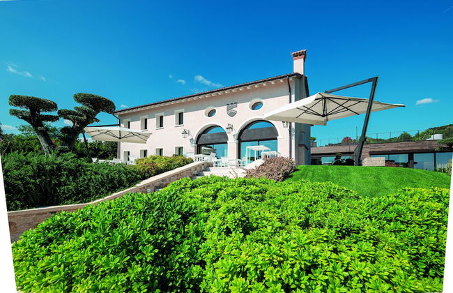 Progress Country & Wine House - Foto 1