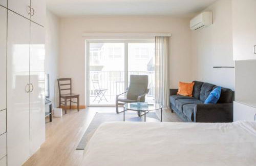 East Side Studio Apt - Near Brady St and Fiserv with Balcony - Foto 1