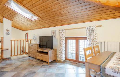 8 Posti letto con Wifi Free, Netflix vicino al Lago di tenno - Foto 3