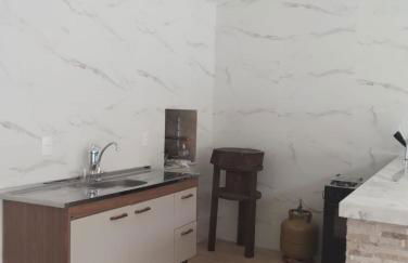 Casa de temporada em Lindoia - Com piscina e churrasqueira - Foto 6