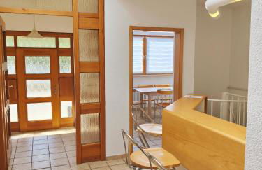 4 Zimmer geräumige und ruhig gelegene Ferien- und Monteurwohnung nur für Sie allein AUjvari Vermietungen - Foto 5