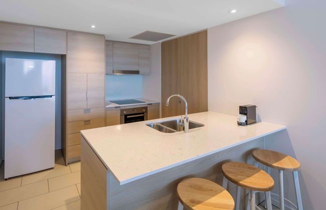 Avani Broadbeach Residences - Photo 31