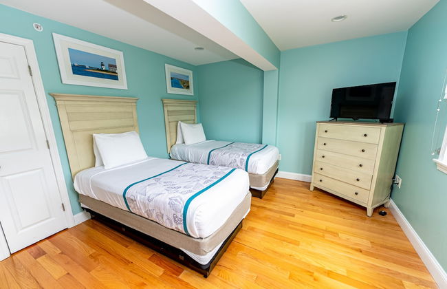 Edgewater Beach Resort, a VRI resort - Photo 10