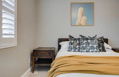 Beautiful 5BR w/King Beds, Pool & Hot Tub, Games - Photo 12