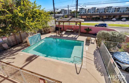 Pet Friendly Apt w Pool Minutes from Zilker Park in Austin - Foto 18