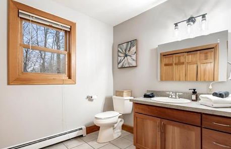 3 Mi to SR! Sleeps 25, Spacious, Hot Tub, Arcade! - Foto 40