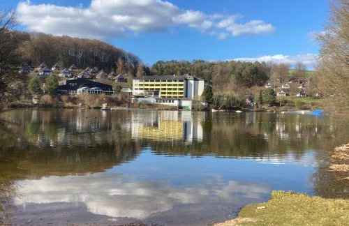 Ferienhaus "Gestiefelter Kater" am See im Bergland - Foto 3