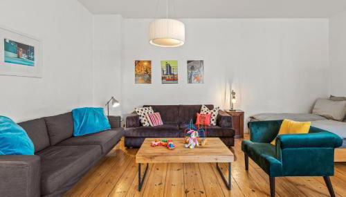 TheWilhelmshavener Group Apartment, group & family friendly, 100m2, 2BR, 1 living room, huge table, ideal for 4 - 6 Guests - Foto 2