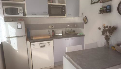 Maison Salamandre - Photo 3, stove, dishwasher, toaster