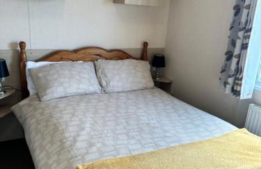 Main South View A8 - Crimdon Dene Holiday Park - Photo 6