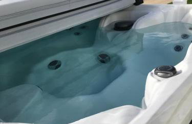 Valley View with a luxurious hot tub - Foto 29