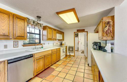 New Mexico Cabin Hideaway with Eagle Nest Lake Views - Foto 9