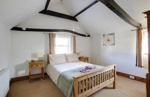 4 BR 2 Bathroom House Parking Garden St Neots Town Centre - Foto 8