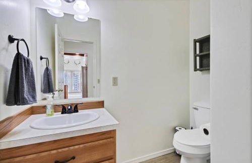 Cascade Cabin Mountain Getaway with Private Beach - Foto 49