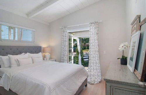 Walk to Beach, AC, Firepit, Grill - Foto 4