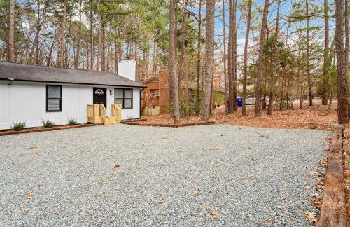 Minutes From UNC - 15 Min to Duke - Private Deck - Foto 21