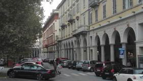 "Lo charme" a 5 minuti a piedi da Ospedale,Teatro Coccia ed Universita',a 30 minuti dai Laghi e 40 minuti da Milano - Foto 5