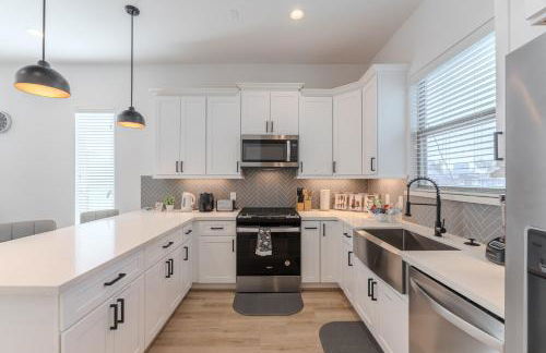 Luxury Charming 3BR 3Bath Free Wi-FI 8 Guests, Gated Home, Houston Downtown - Photo 18