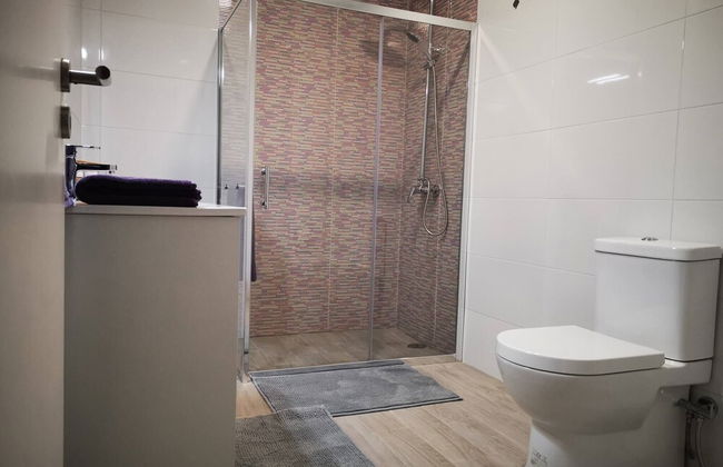 "room in Guest Room - Luxury Stay For 4 - Caparica Posthel" - Foto 7