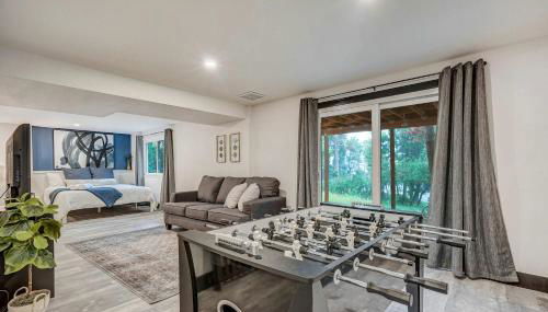 Oak Hills Estate Luxe Forest Escape Near USAFA - Foto 5