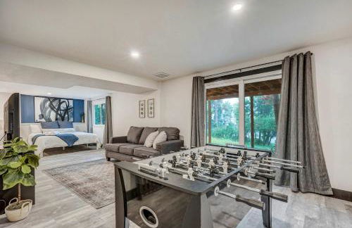 Oak Hills Estate Luxe Forest Escape Near USAFA - Foto 5