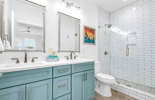 Azure! Sleeps 22 - Golf Cart - Beach Access - Pool - Foto 73