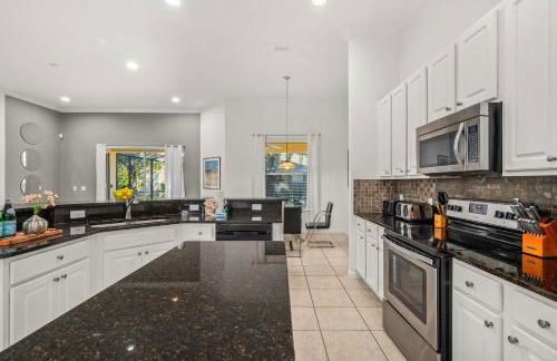 Heated Pool Lazy River Game Room 12 MI to Disney - Foto 14