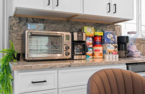 Entire Private Home with 3 Bedrooms 2 Bathrooms, with Garage, Gated Yard, King Bed House, Available Now - Foto 64