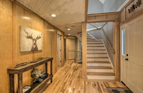 White Mountain Escape with Separate In-Law Suite! - Foto 14