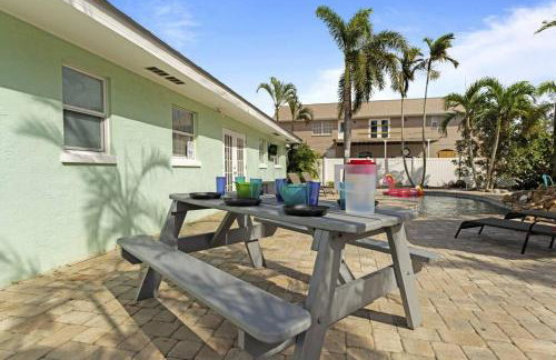 Grotto Pool House, 3 bed, 2 bath, IMG 3 miles, AMI - Foto 35