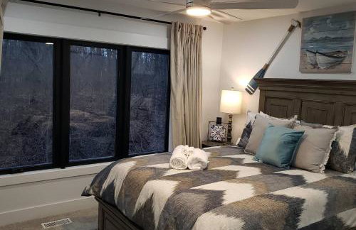 RiverEdge Haven Hot Tub, 5 Beds, Kayaks Near ND - Foto 46