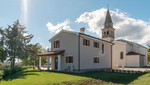 Villa atop the village with stunning view - Foto 5