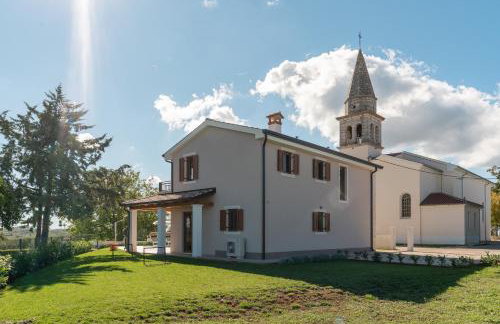 Villa atop the village with stunning view - Foto 5