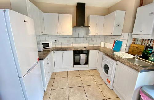 EasyRest House 1 Grantham - 6 Beds & Free Parking - Spacious & Comfy - Access to A1, Town Centre & Shops - Foto 4