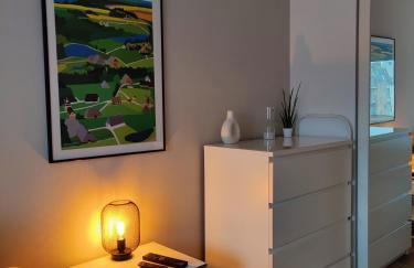 Kiel, renovierte Innenstadtwohnung, 24h Check-in, 2 kostenlose Fahrräder - Photo 12