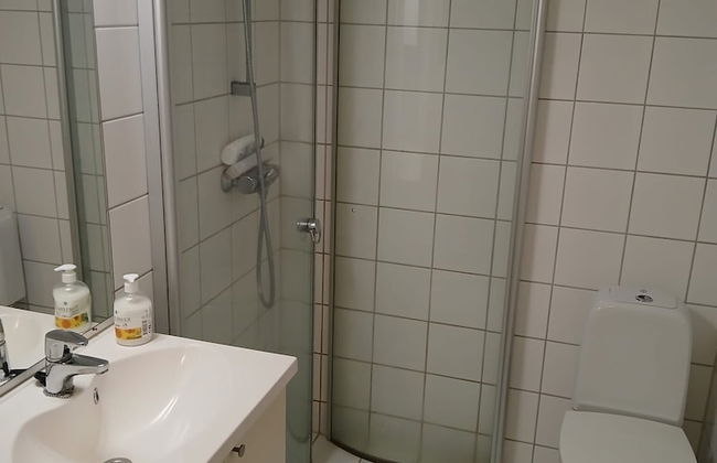 Located at Heart of City Center - Foto 11