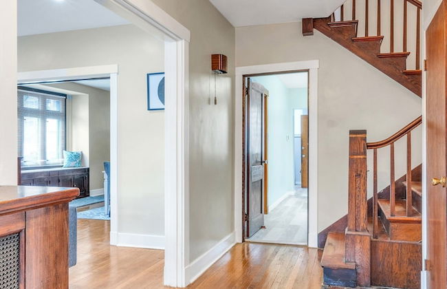 Spacious 3BR Home near Downtown, Oakland & East Liberty! Max 15 nights by RedAwning - Foto 5