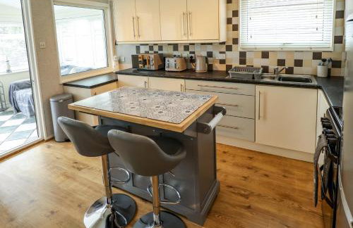 Monty's Retreat - Photo 13