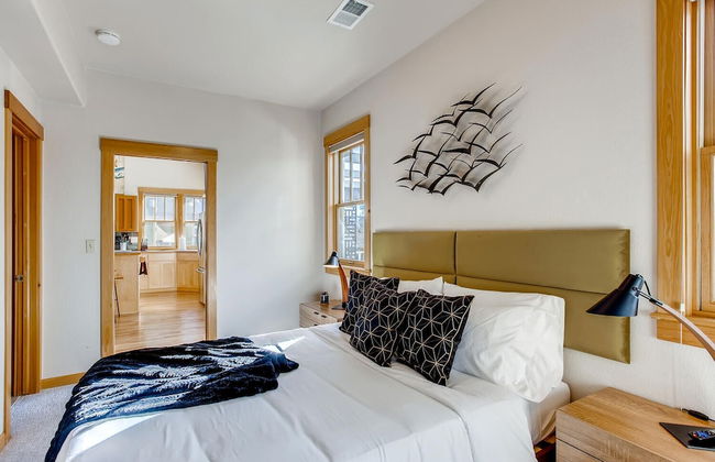 Brilliant Posh Home - Backs to Poudre River Trail - Foto 3