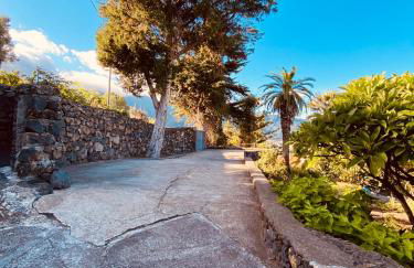 Spacious characterful villa with spectacular views in quiet rural setting. - Foto 44