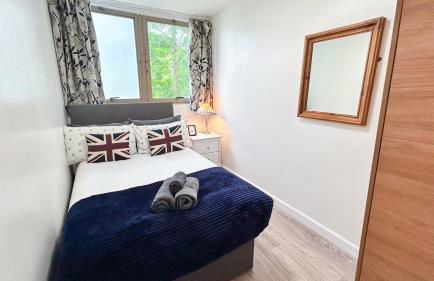 Modern 3-Bed, 3-Bath Maida Vale Flat with Private Garden near Little Venice, St Johns Wood, Regents Park, Paddington by NourNest Apartments - Photo 4
