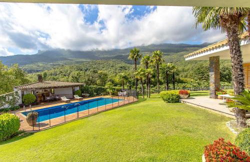 Picturesque Costa Brava Countryside Villa - Foto 6