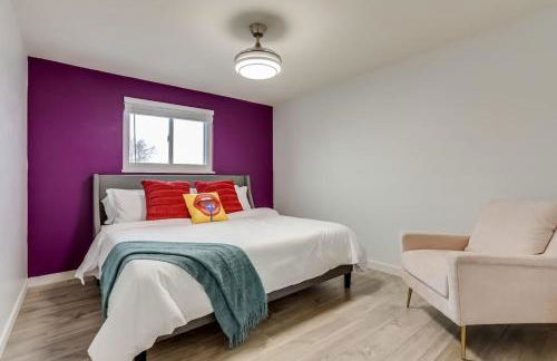 Pop Art Oasis with Karaoke Mini Golf Hot Tub and Pool - Photo 5