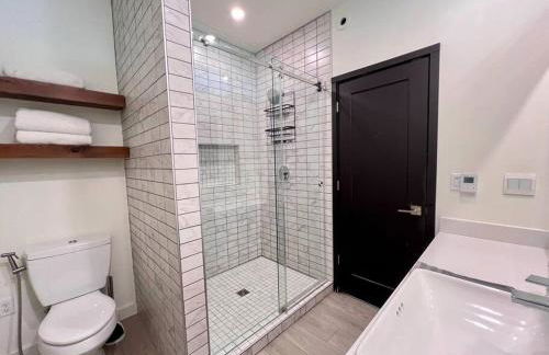 Oasis in the City - Calm 4BR Home with Gym & Sauna - Foto 13